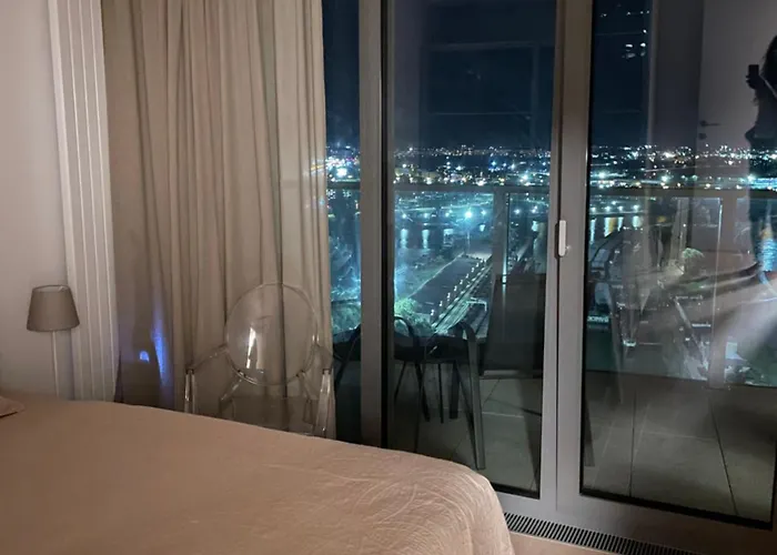 Eurovea Tower - Unikat Na Dunaji Lejlighed Bratislava